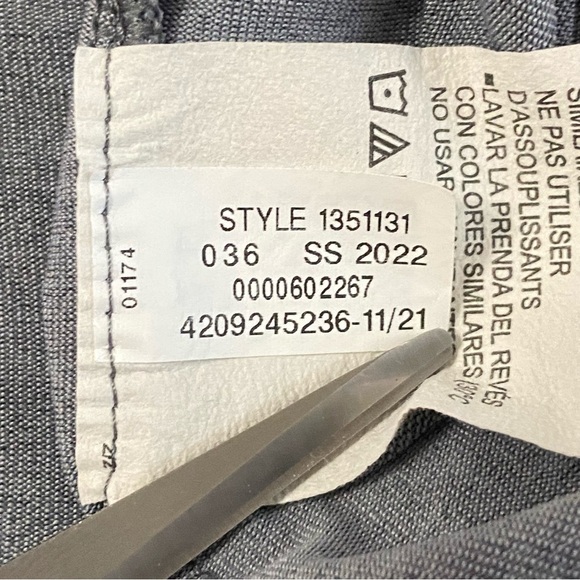 UNDER ARMOUR / Men's The Playoff Polo Loose Fit Gray Size XL - Picture 5 of 9